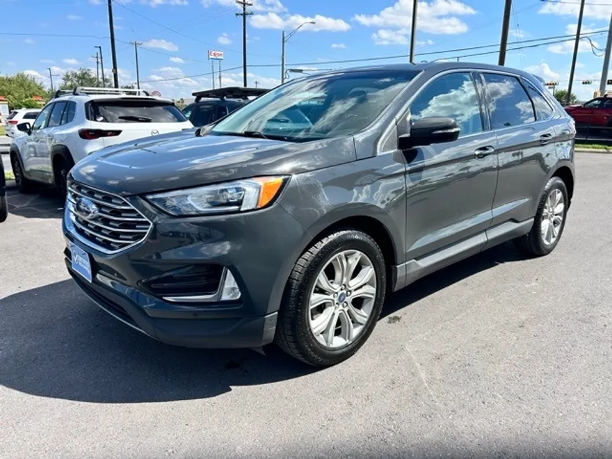 2021 Ford Edge Titanium photo 1