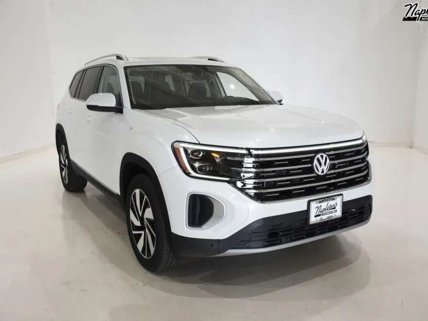 2025 Volkswagen Atlas SEL photo 1