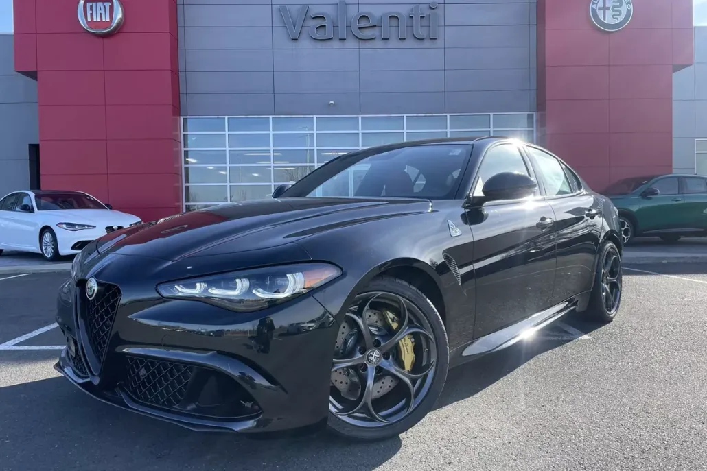 2024 Alfa Romeo Giulia Quadrifoglio photo 1