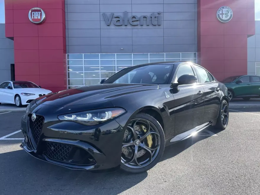 2024 Alfa Romeo Giulia Quadrifoglio photo 1