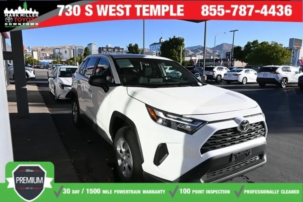 2024 Toyota RAV4 LE photo 1