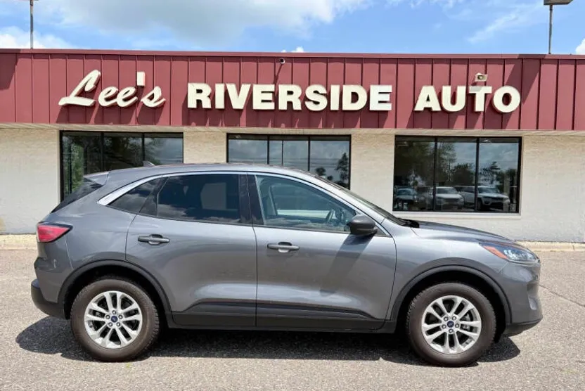 2022 Ford Escape Hybrid SE photo 1