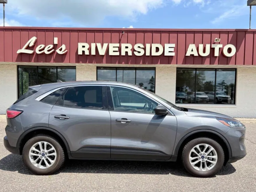 2022 Ford Escape Hybrid SE photo 1