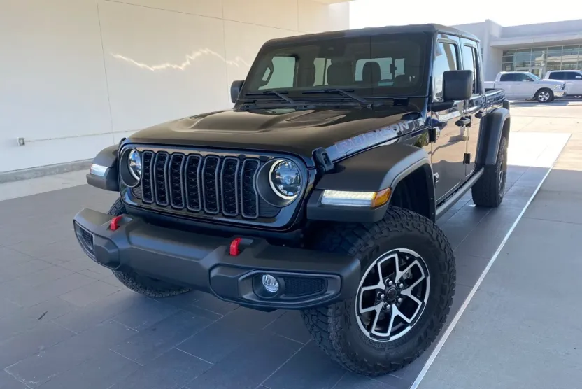 2024 Jeep Gladiator Rubicon photo 1