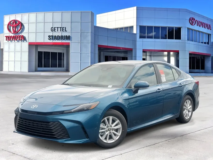 2026 Toyota Camry LE photo 1