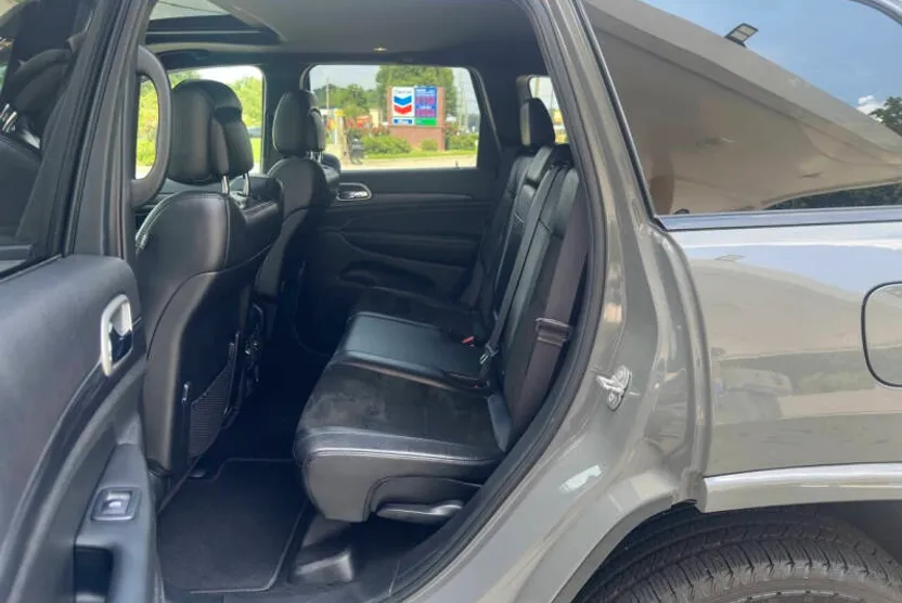 2019 Jeep Grand Cherokee Altitude photo 1