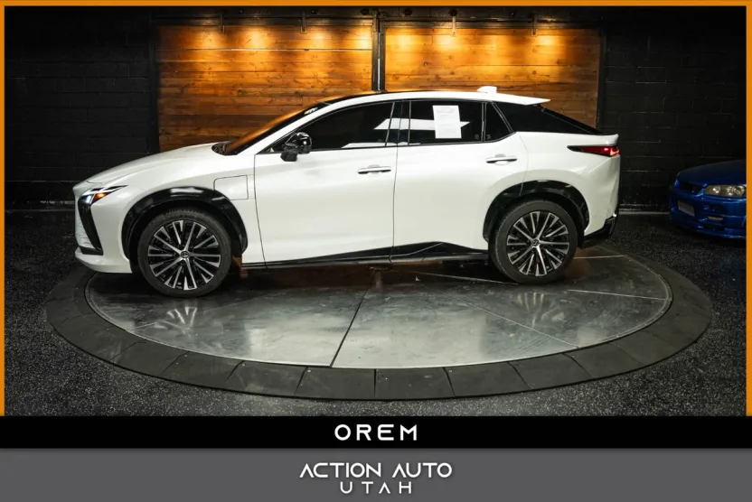 2024 Lexus RZ 300e Premium photo 1