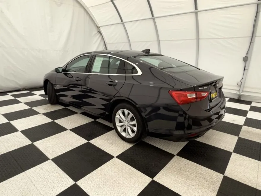 2023 Chevrolet Malibu 1LT photo 1