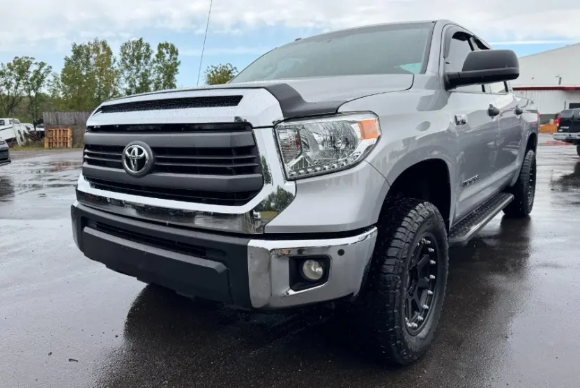 2015 Toyota Tundra SR5 Grade photo 1
