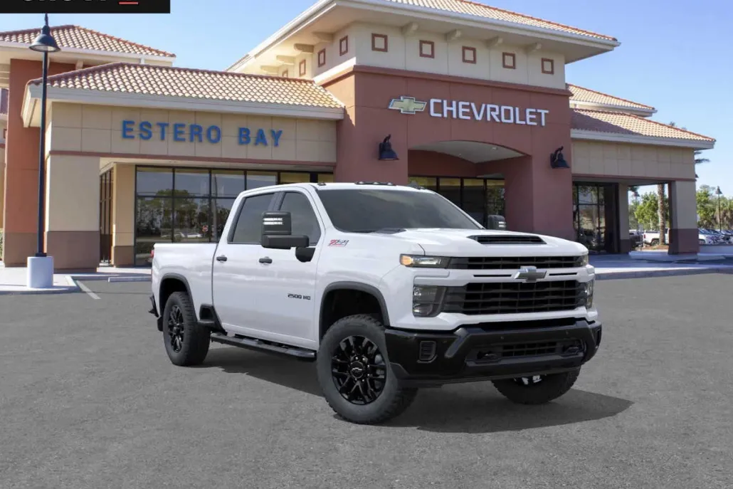 2026 Chevrolet Silverado Custom photo 1