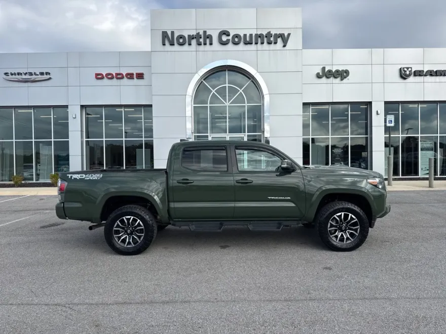 2021 Toyota Tacoma TRD Sport photo 1