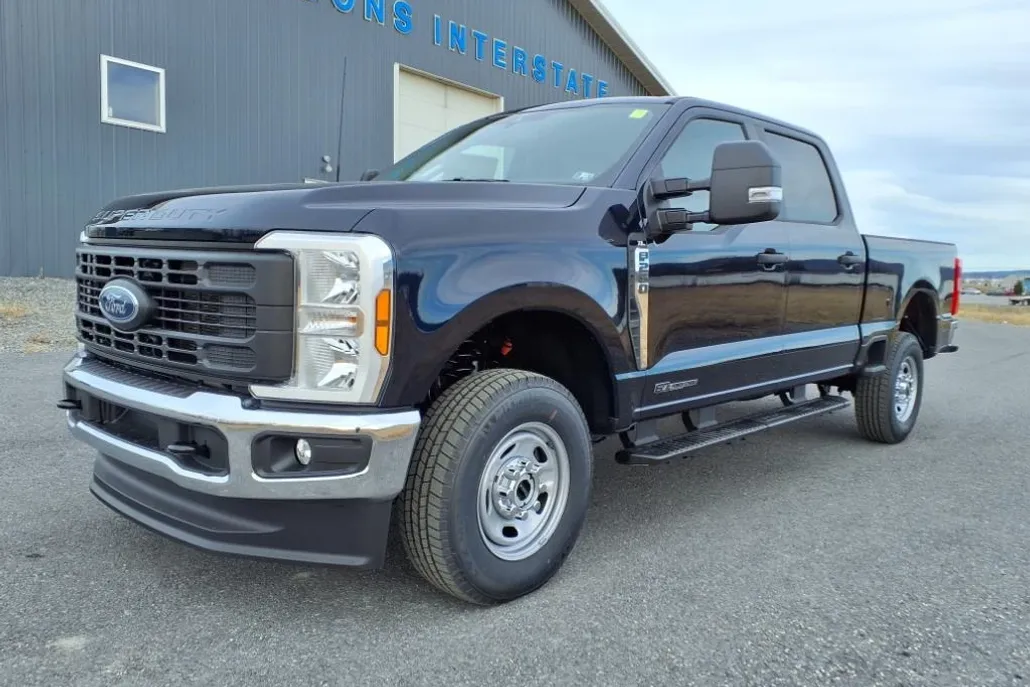 2025 Ford F-250 XL photo 1
