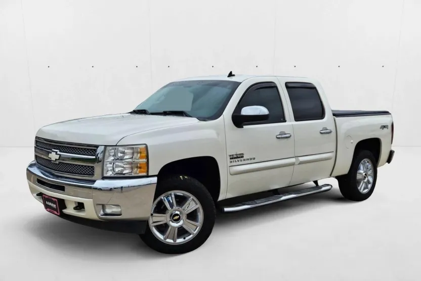 2013 Chevrolet Silverado 1500 LT photo 1