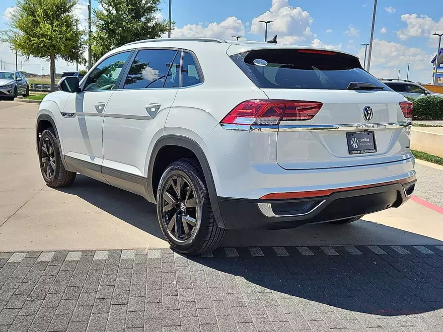 2021 Volkswagen Atlas Cross Sport photo 1