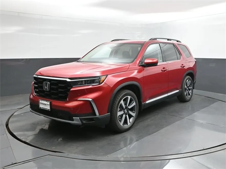 2025 Honda Pilot Touring photo 1