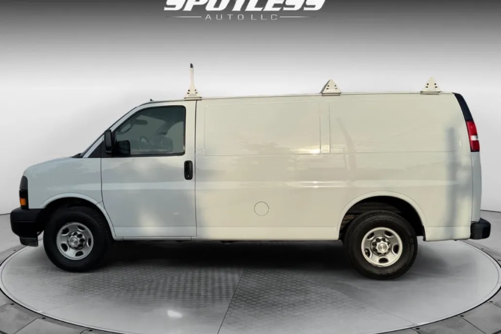 2020 Chevrolet Express 2500 Cargo photo 1