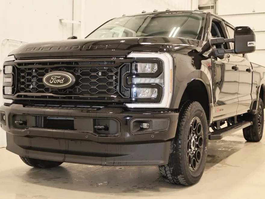 2025 Ford F-350 photo 1