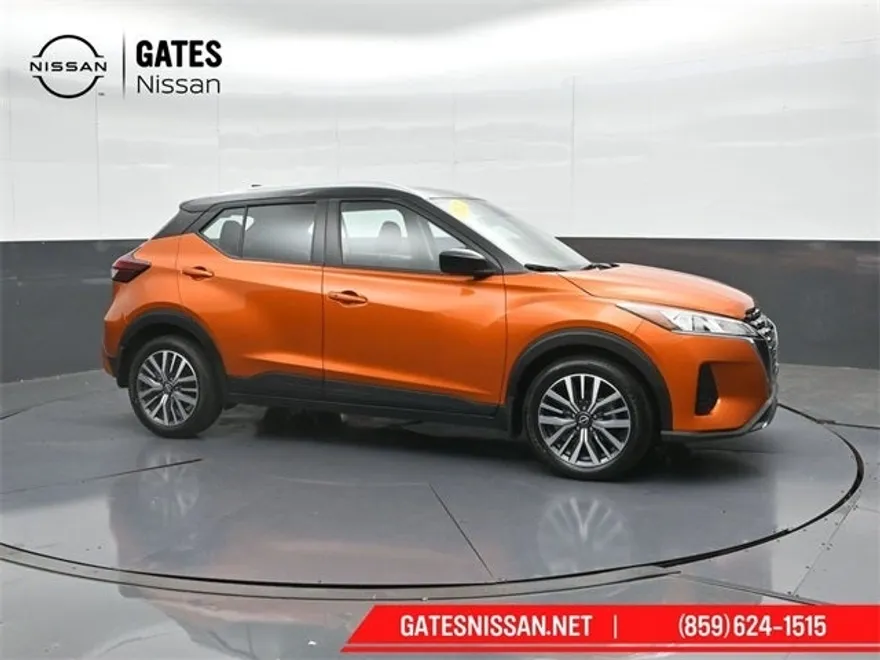 2023 Nissan Kicks SV photo 1
