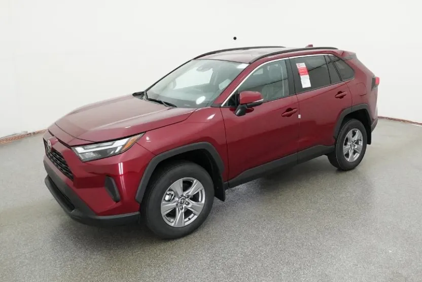 2025 Toyota RAV4 XLE photo 1