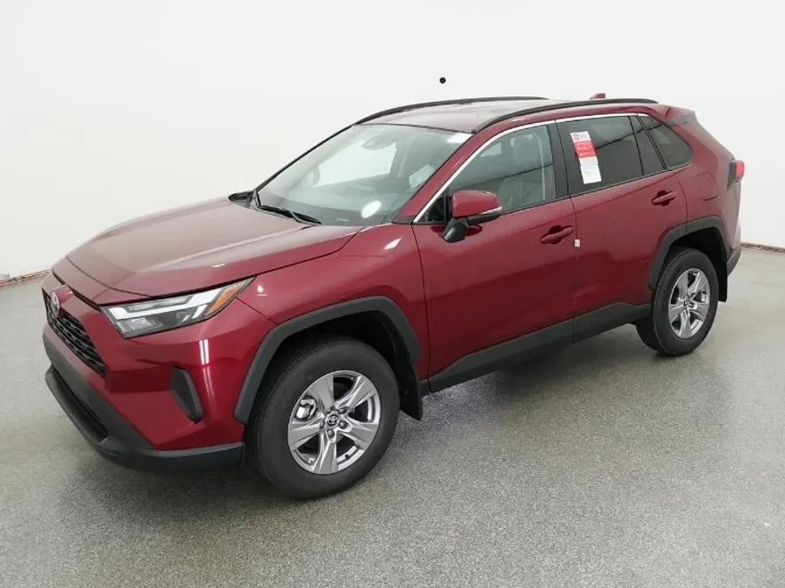 2025 Toyota RAV4 XLE photo 1