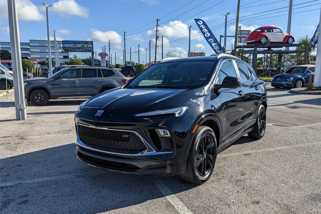 2024 Buick Encore GX Sport Touring photo 1
