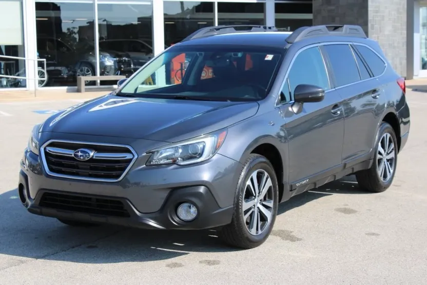 2019 Subaru Outback 2.5i Limited photo 1