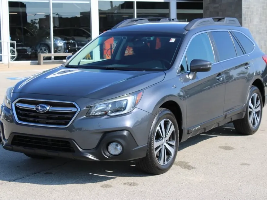 2019 Subaru Outback 2.5i Limited photo 1