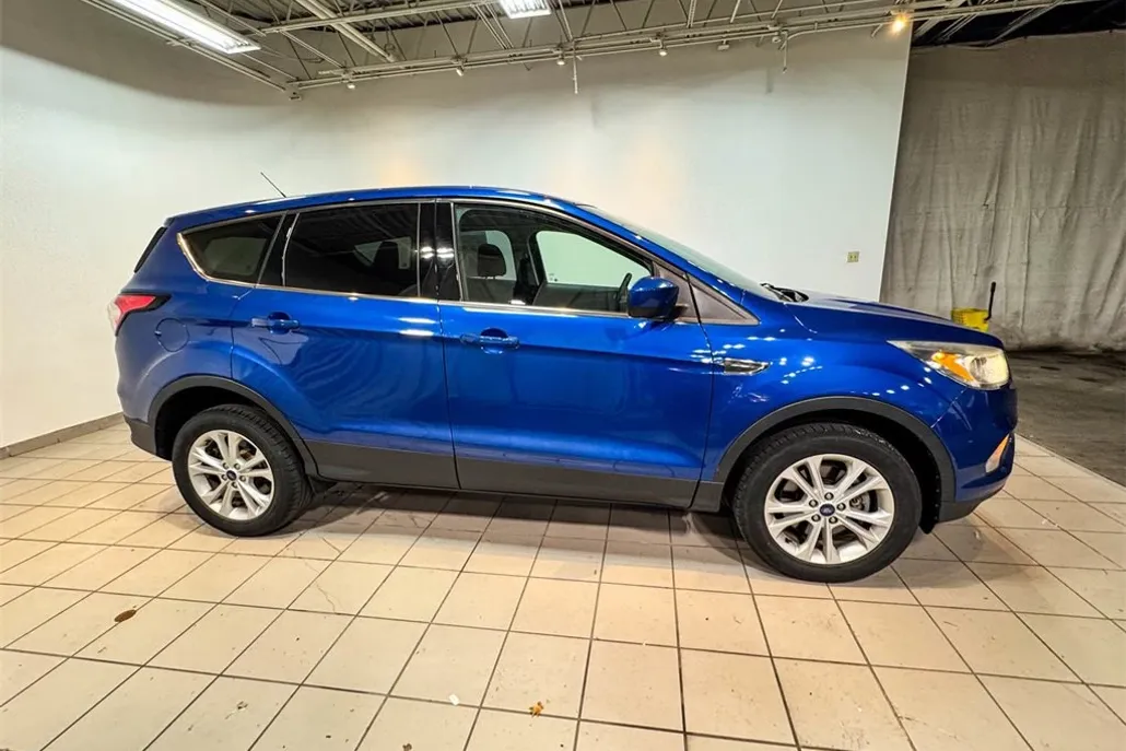 2017 Ford Escape SE photo 1