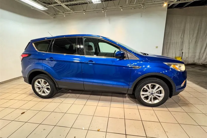 2017 Ford Escape SE photo 1