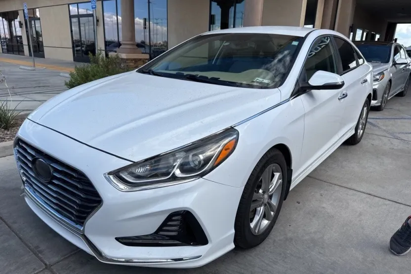 2018 Hyundai Sonata SEL photo 1