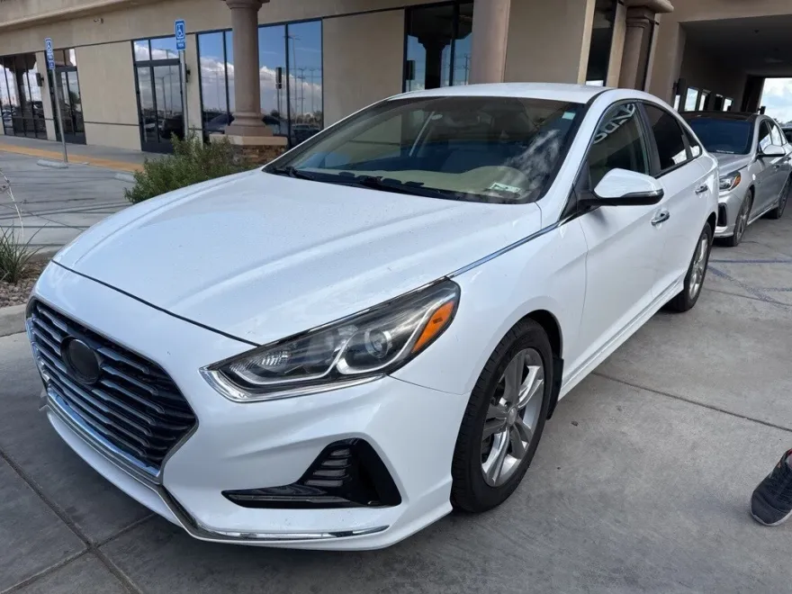 2018 Hyundai Sonata SEL photo 1