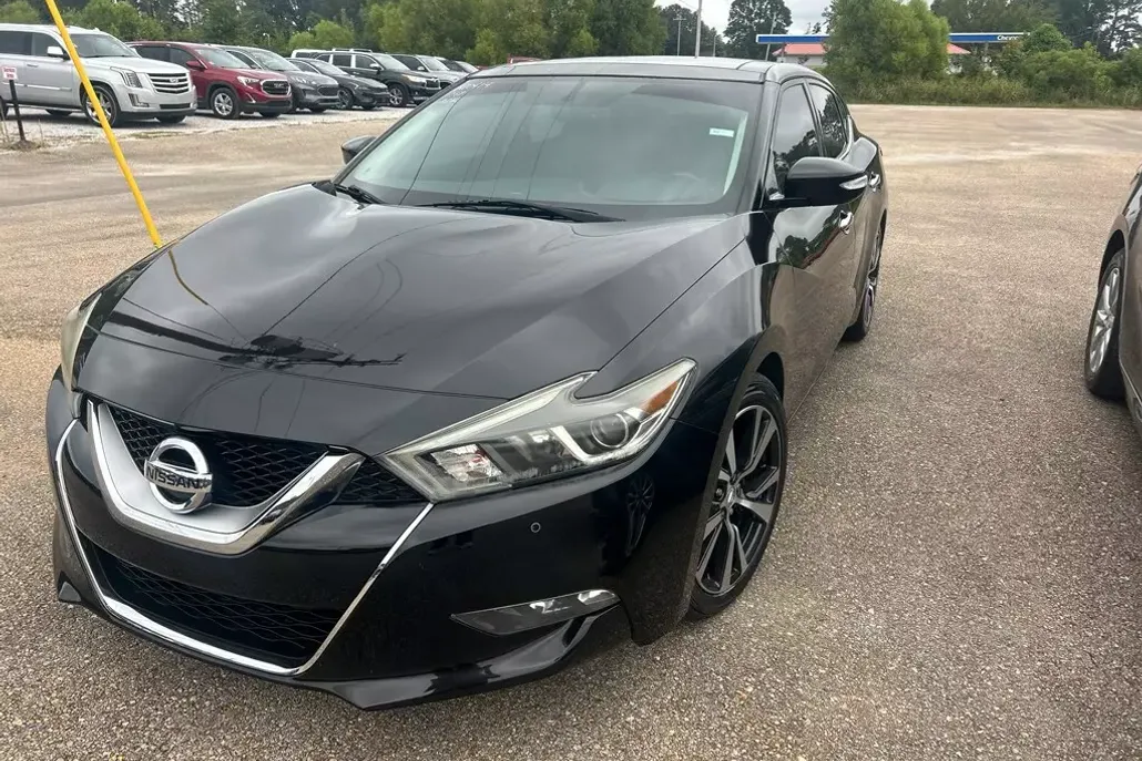 2017 Nissan Maxima SL photo 1
