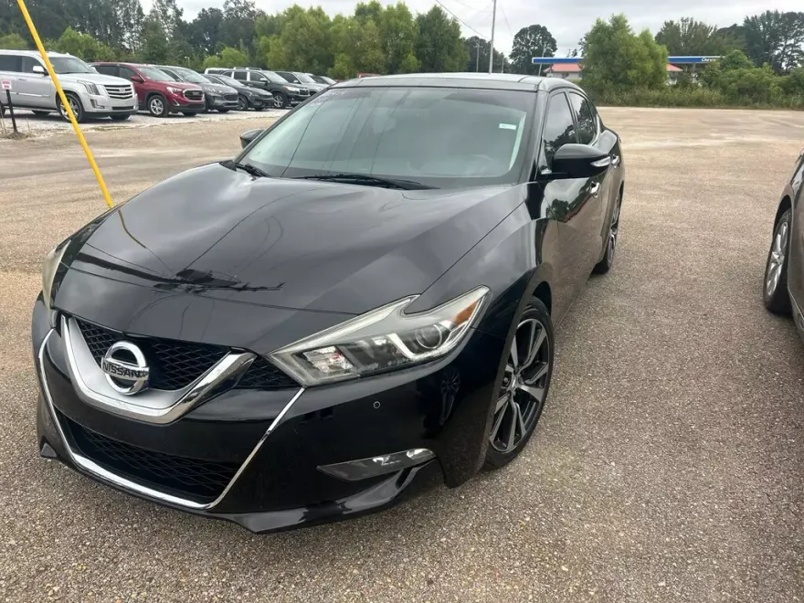 2017 Nissan Maxima SL photo 1