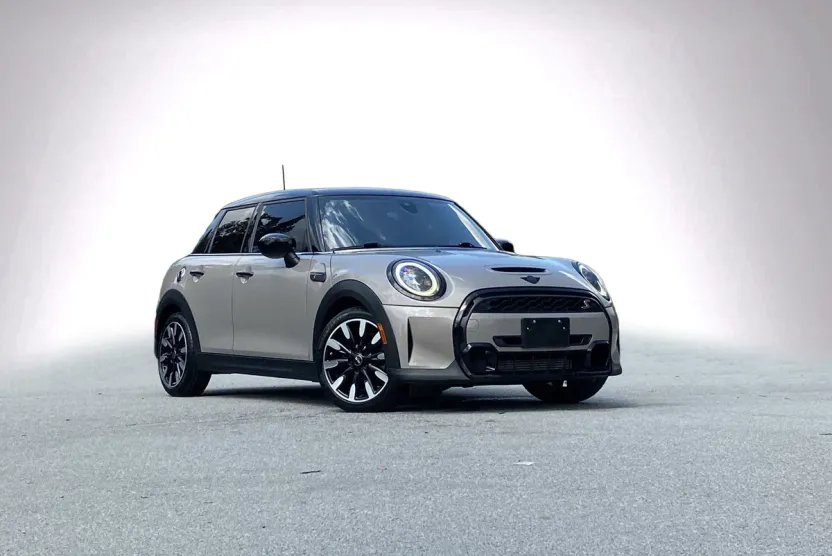 2022 Mini Cooper Hardtop S photo 1
