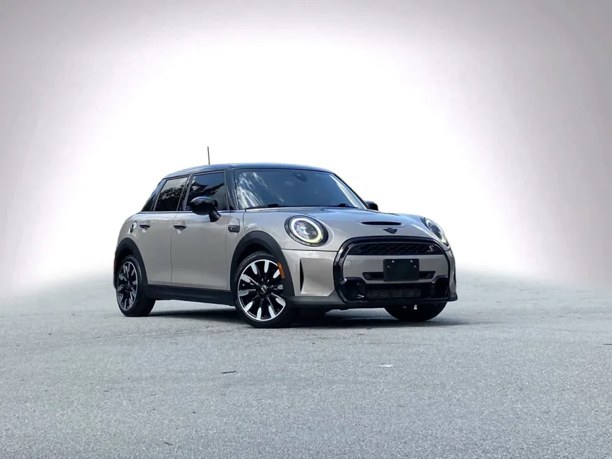 2022 Mini Cooper Hardtop S photo 1