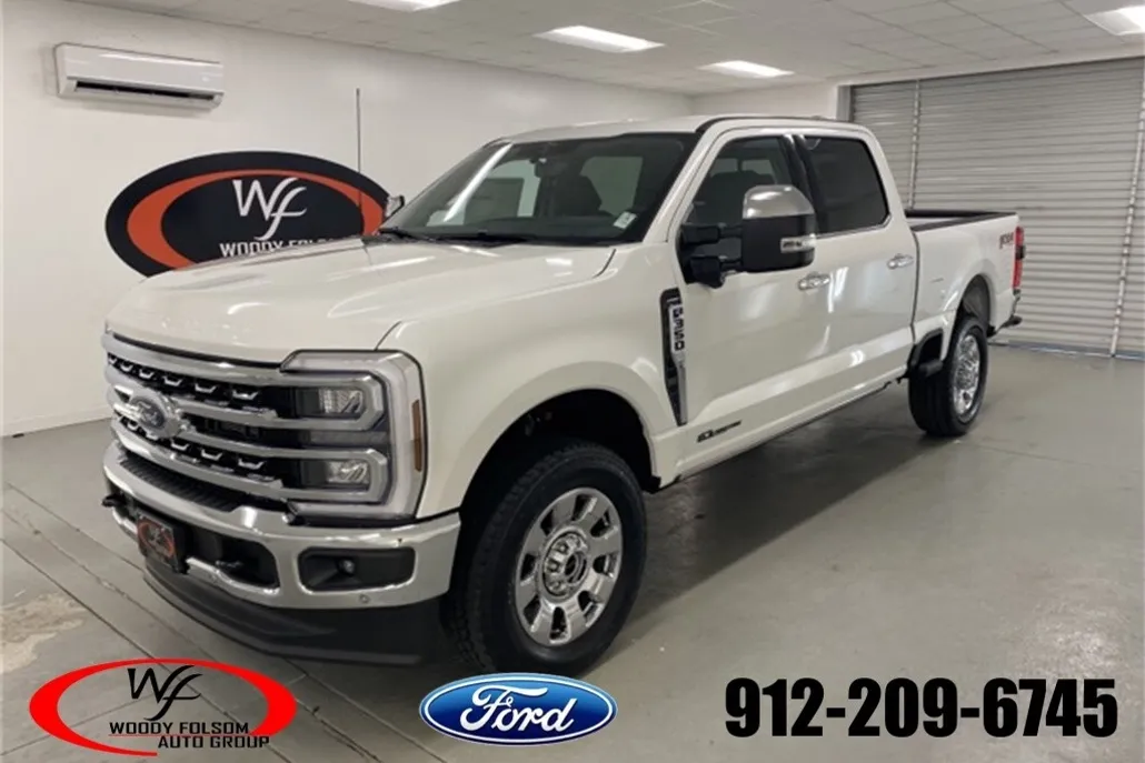 2025 Ford F-350 Lariat photo 1