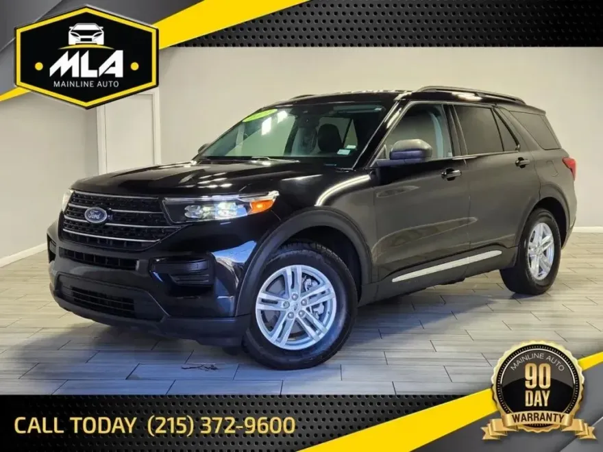 2021 Ford Explorer XLT photo 1