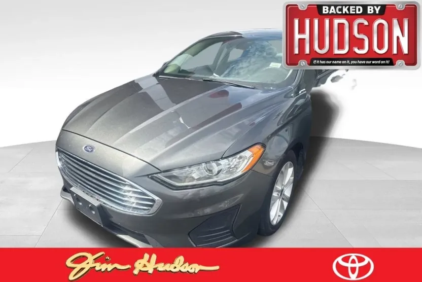 2020 Ford Fusion SE photo 1