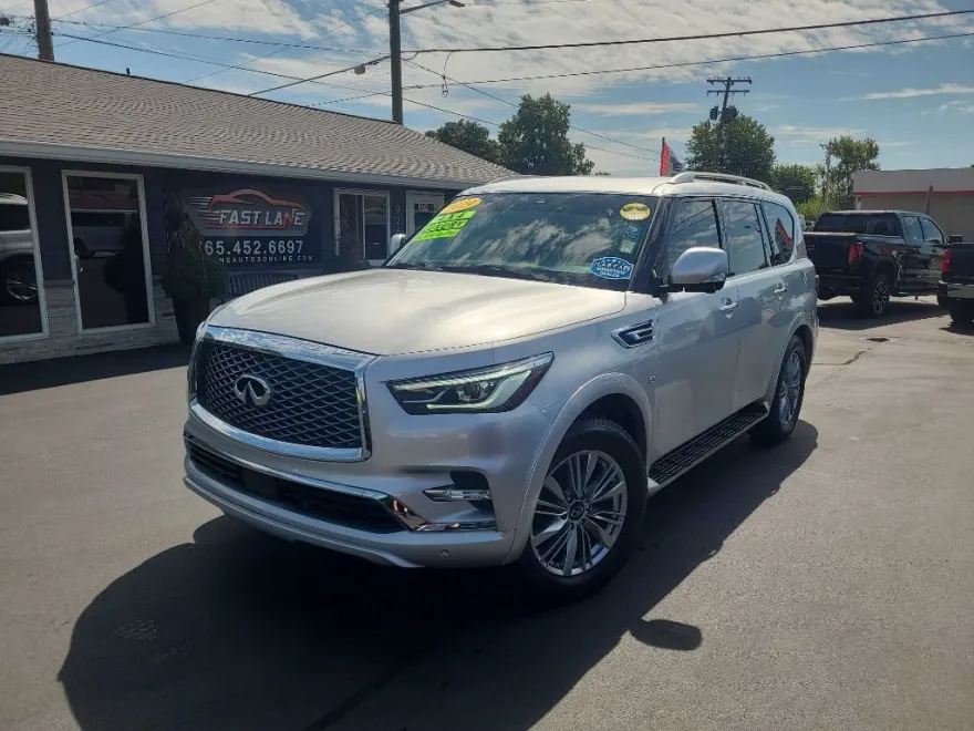 2019 Infiniti QX80 Luxe photo 1