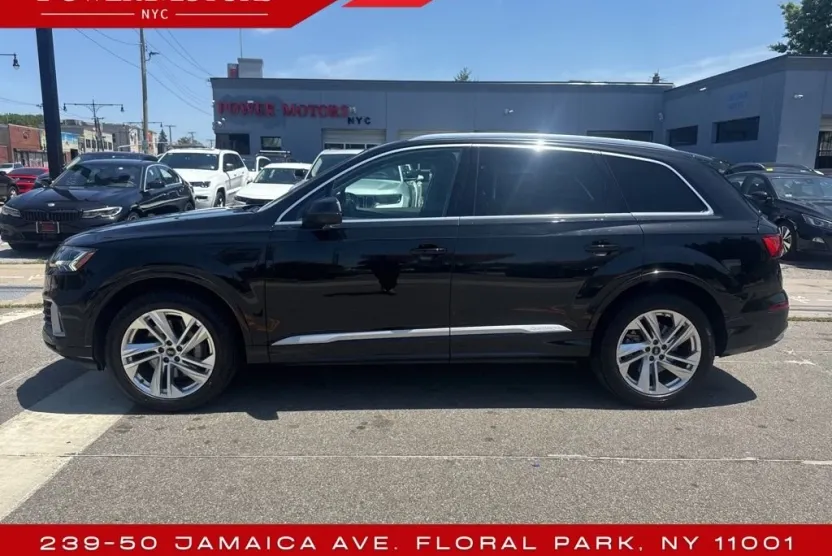 2023 Audi Q7 55 Premium Plus photo 1