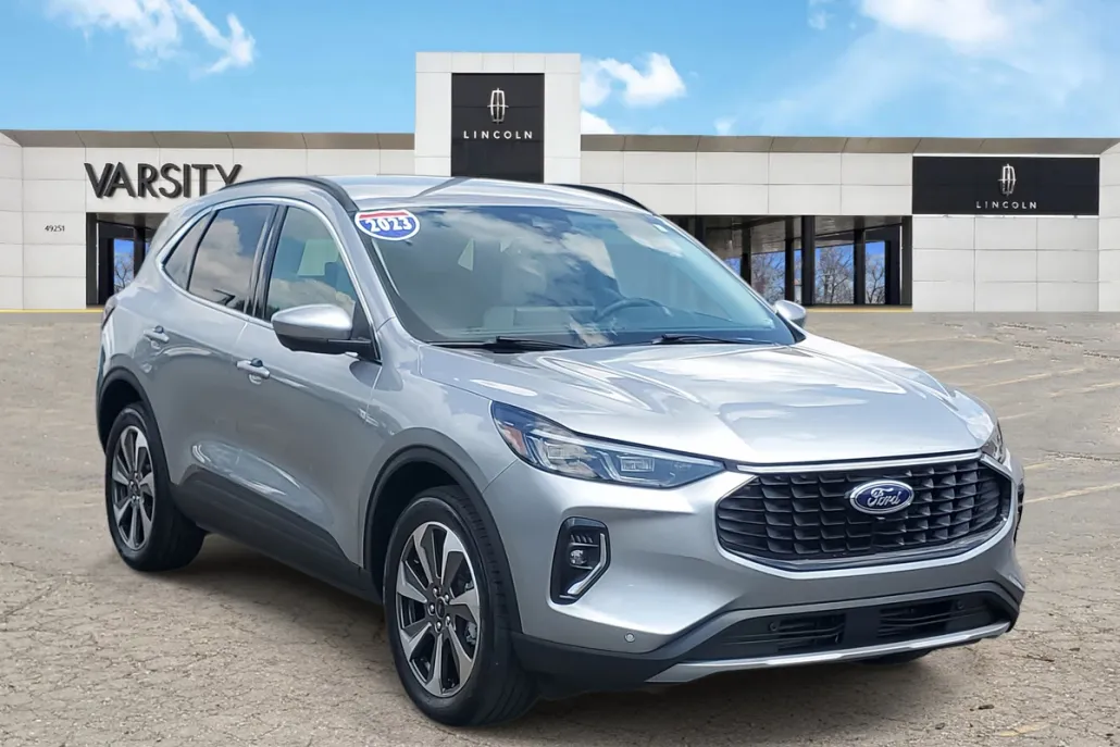 2023 Ford Escape Platinum photo 1