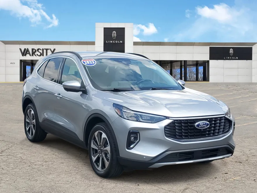2023 Ford Escape Platinum photo 1
