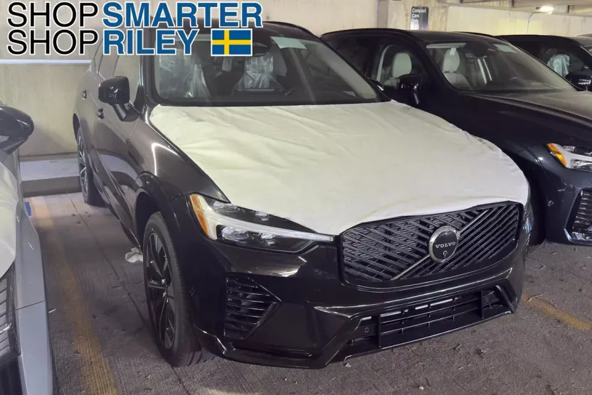 2026 Volvo XC60 Hybrid T8 Plus photo 1