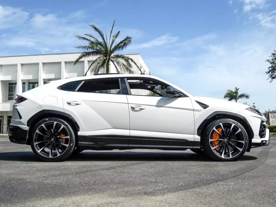 2022 Lamborghini Urus photo 50