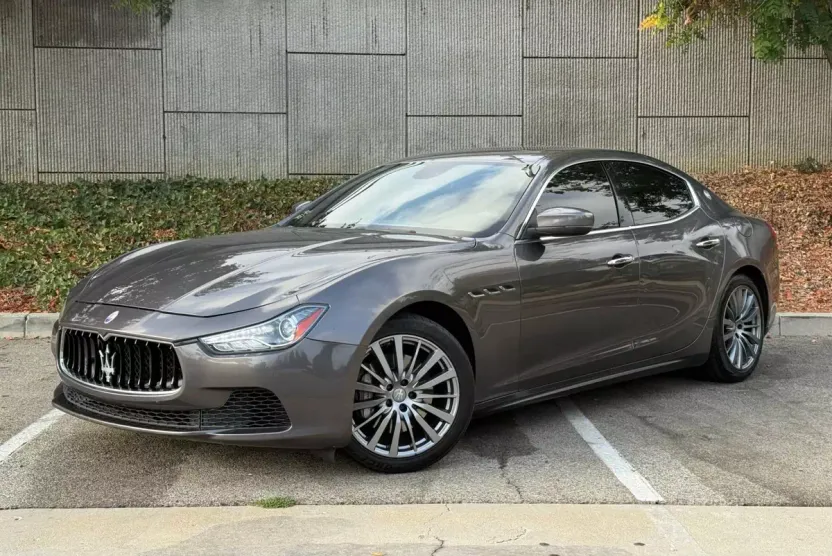 2017 Maserati Ghibli photo 1