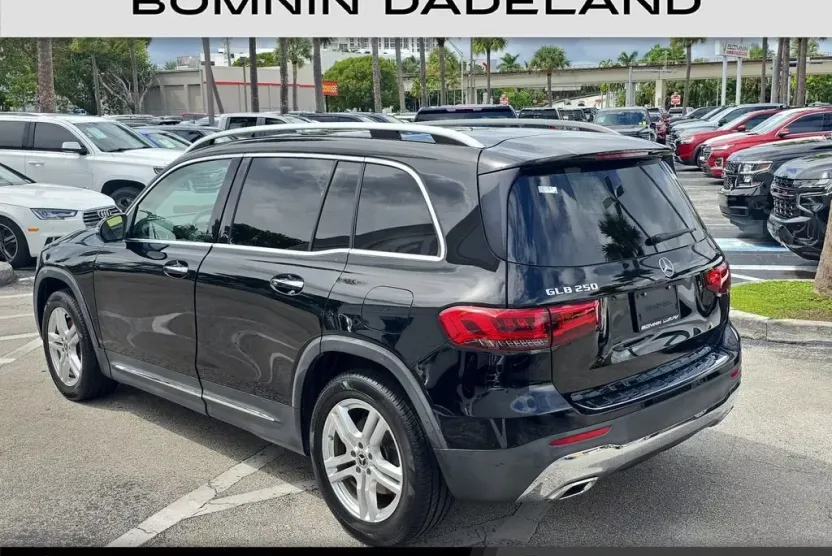2020 Mercedes Benz GLB 250 photo 1