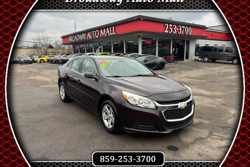 2015 Chevrolet Malibu 1LT photo 1