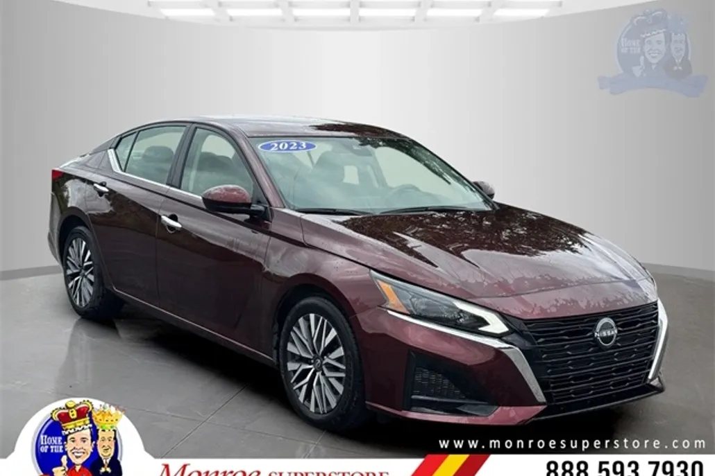 2023 Nissan Altima 2.5 SV photo 1
