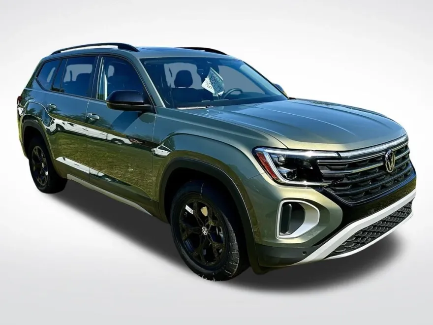 2025 Volkswagen Atlas Peak Edition SE photo 1