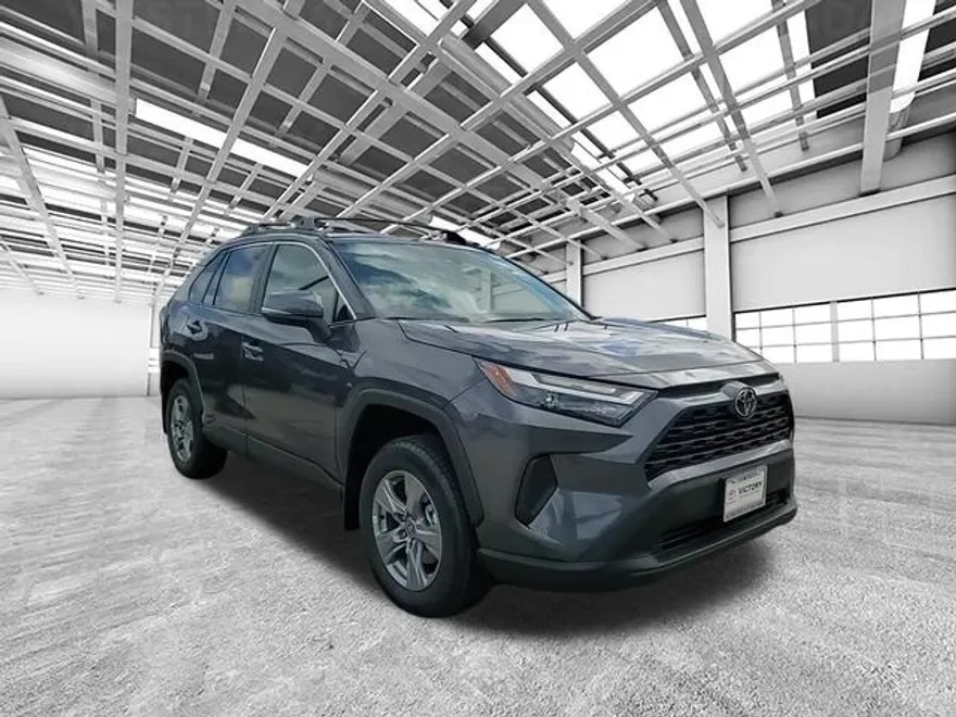 2025 Toyota RAV4 Hybrid XLE photo 1